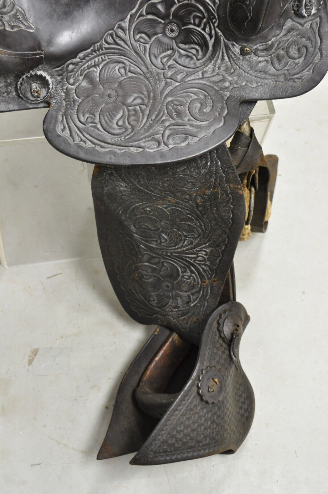 Vintage Brown Tooled Leather Floral Embossed 15" Seat Horse Saddle