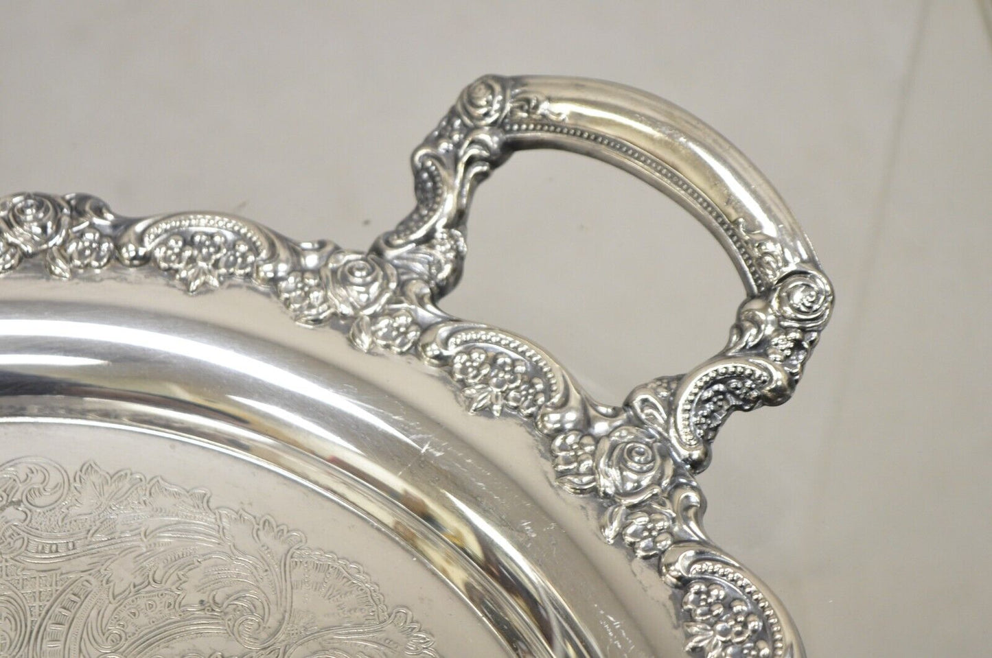 Vtg Oneida Victorian Style Round Silver Plated Serving Platter Tray w handles