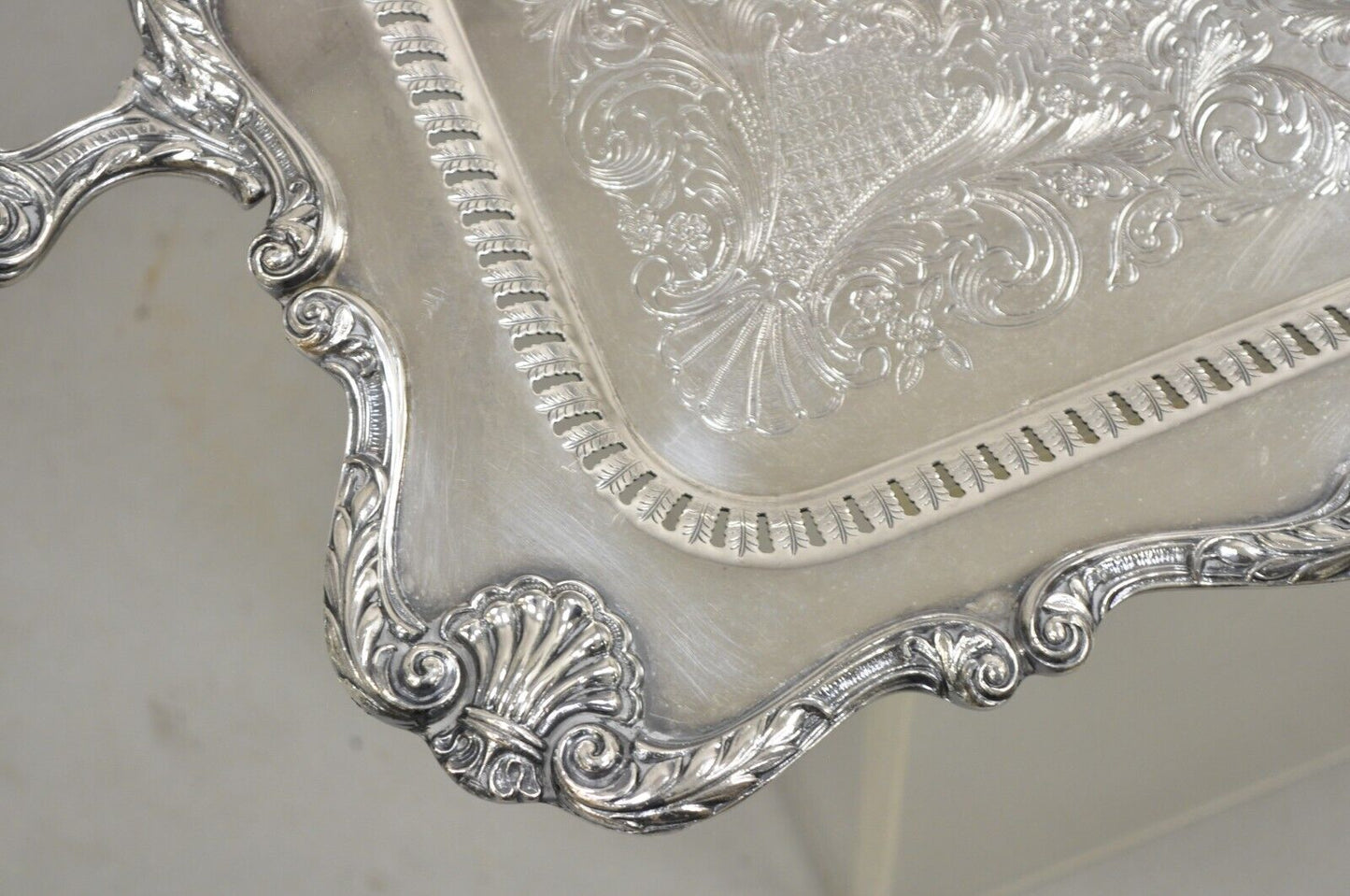 English Silver Mfg Large Victorian Ornate Silver Plated Serving Platter Tray