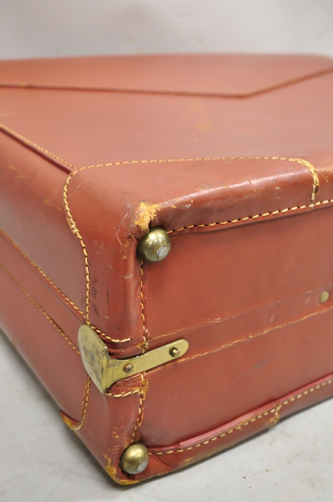 Vintage Genuine Top Grade Cowhide Brown Leather 24" Suitcase Luggage