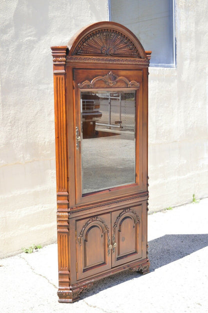 Italian Renaissance Style Shell Carved Pine Wood Corner Cabinet China Cupboard