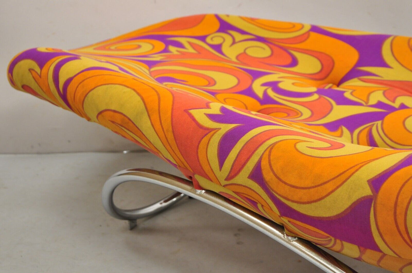 Vintage Mid Century Modern Pierre Paulin Style Groovy Wave Chrome Chaise Lounge