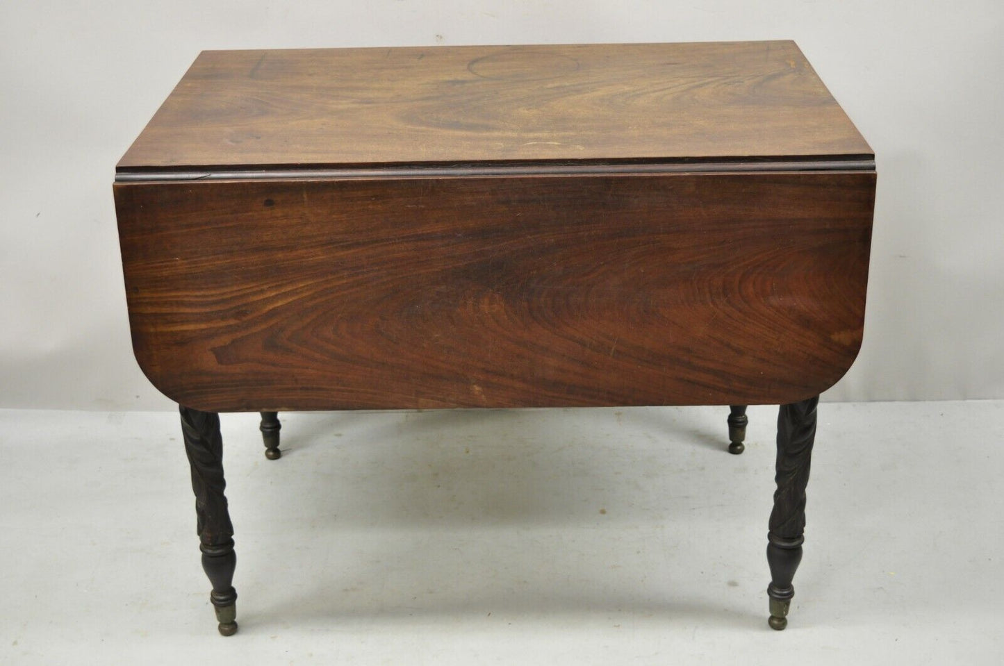 19th Century American Sheraton Mahogany Drawer Drop Leaf Breakfast Dining Table