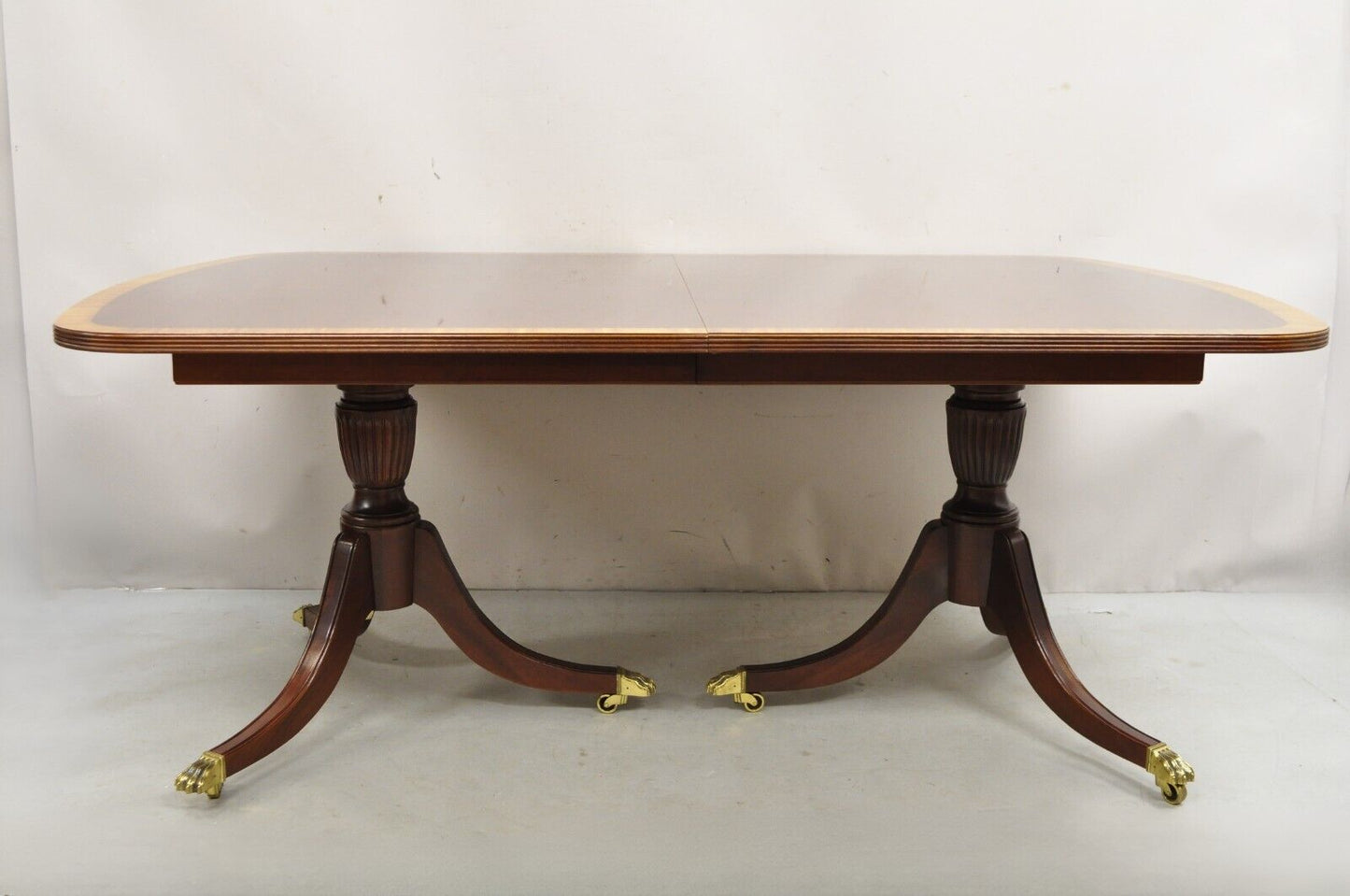 Ethan Allen 18th Century Collection Banded Mahogany Dining Room Table w 2 Leaves