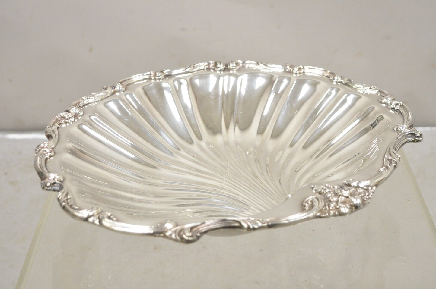 W & SB English Regency Style Silver Plated Large Scallop Clam Shell Serving Dish