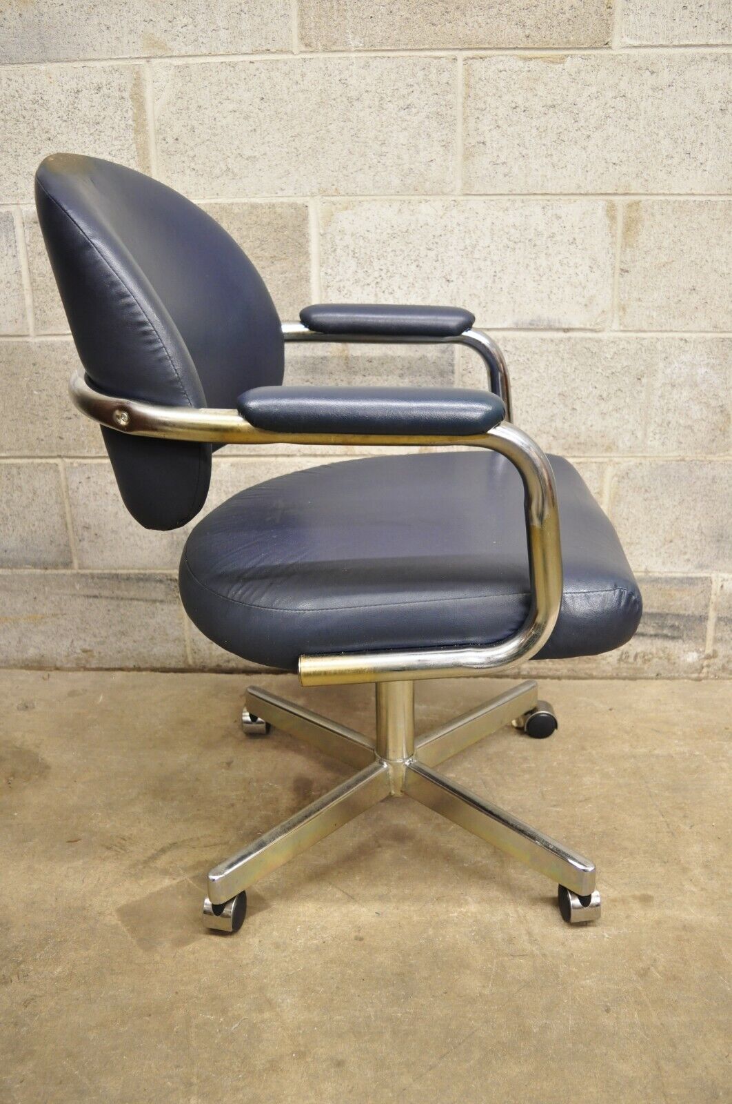 Vintage Chromcraft Mid Century Modern Blue Vinyl Rolling Office Desk Chair (B)