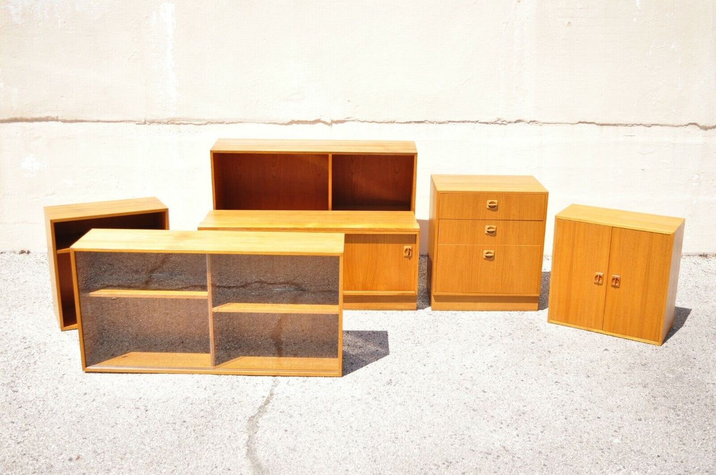 Mid Century Danish Modern Teak Bookcase Wall Unit Credenza Cabinet