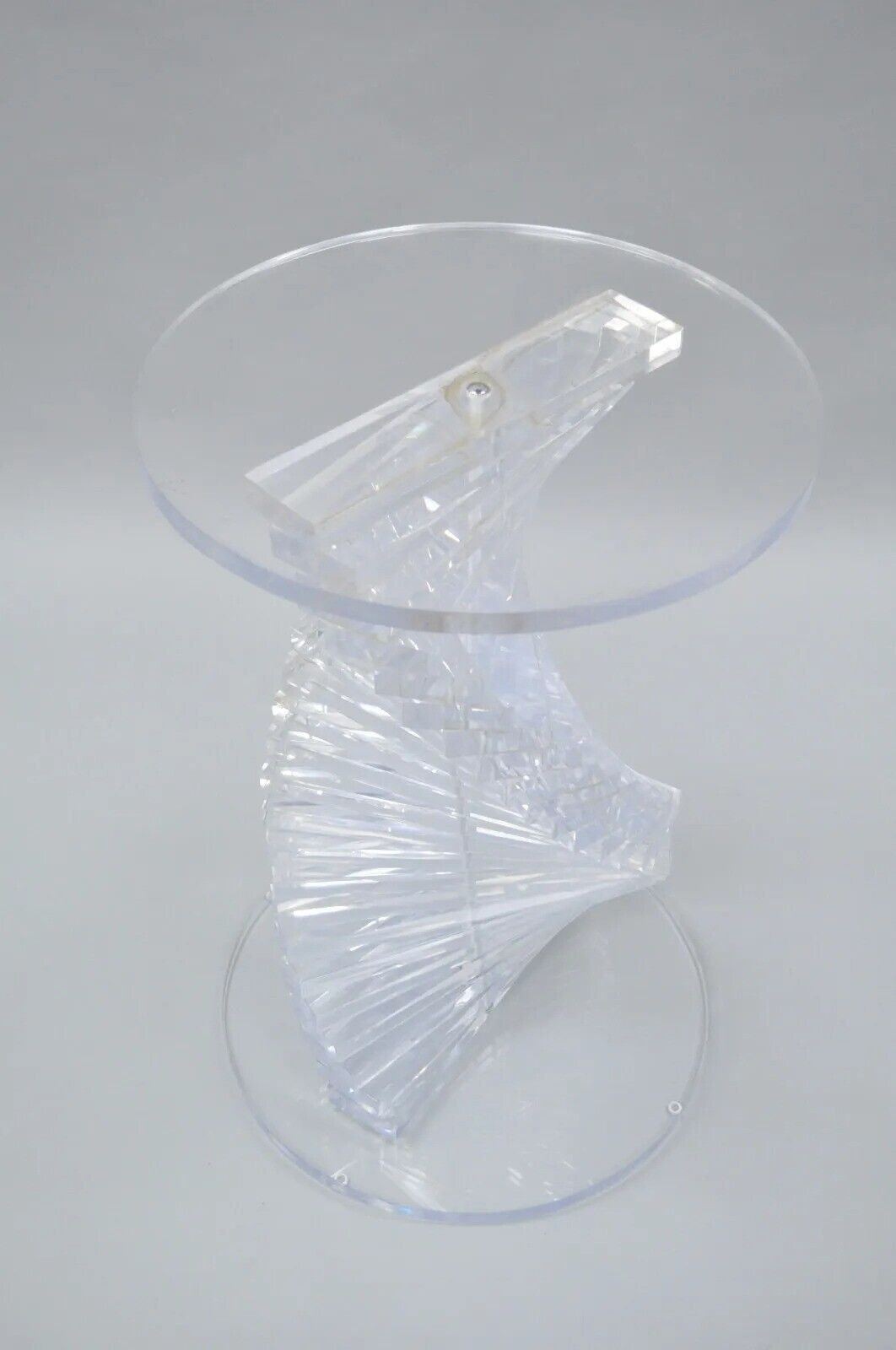 Vintage Mid Century Modern Spiral Stacked Helix Lucite Pedestal Side Table