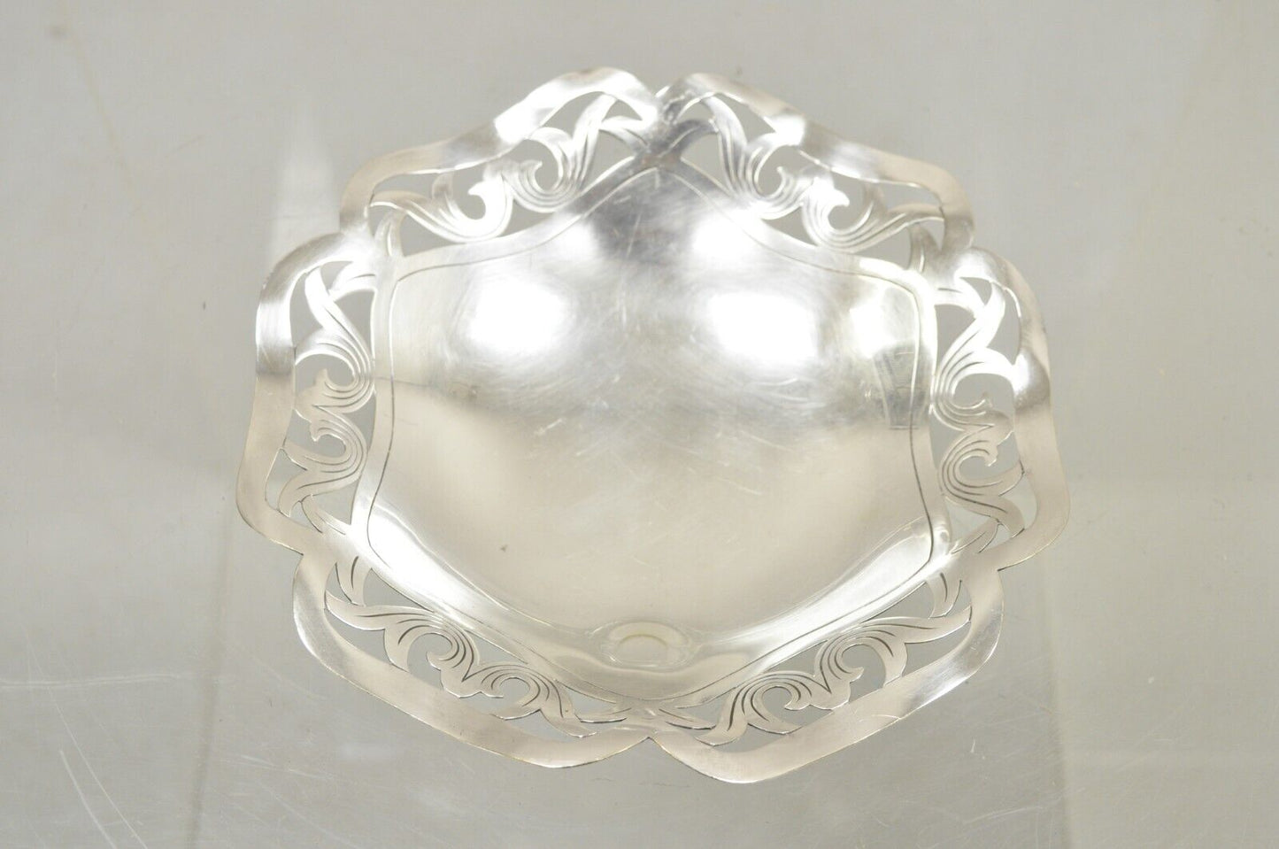 Vintage Victorian Scalloped Pierced Gallery Silver Plated Candy Trinket Dish