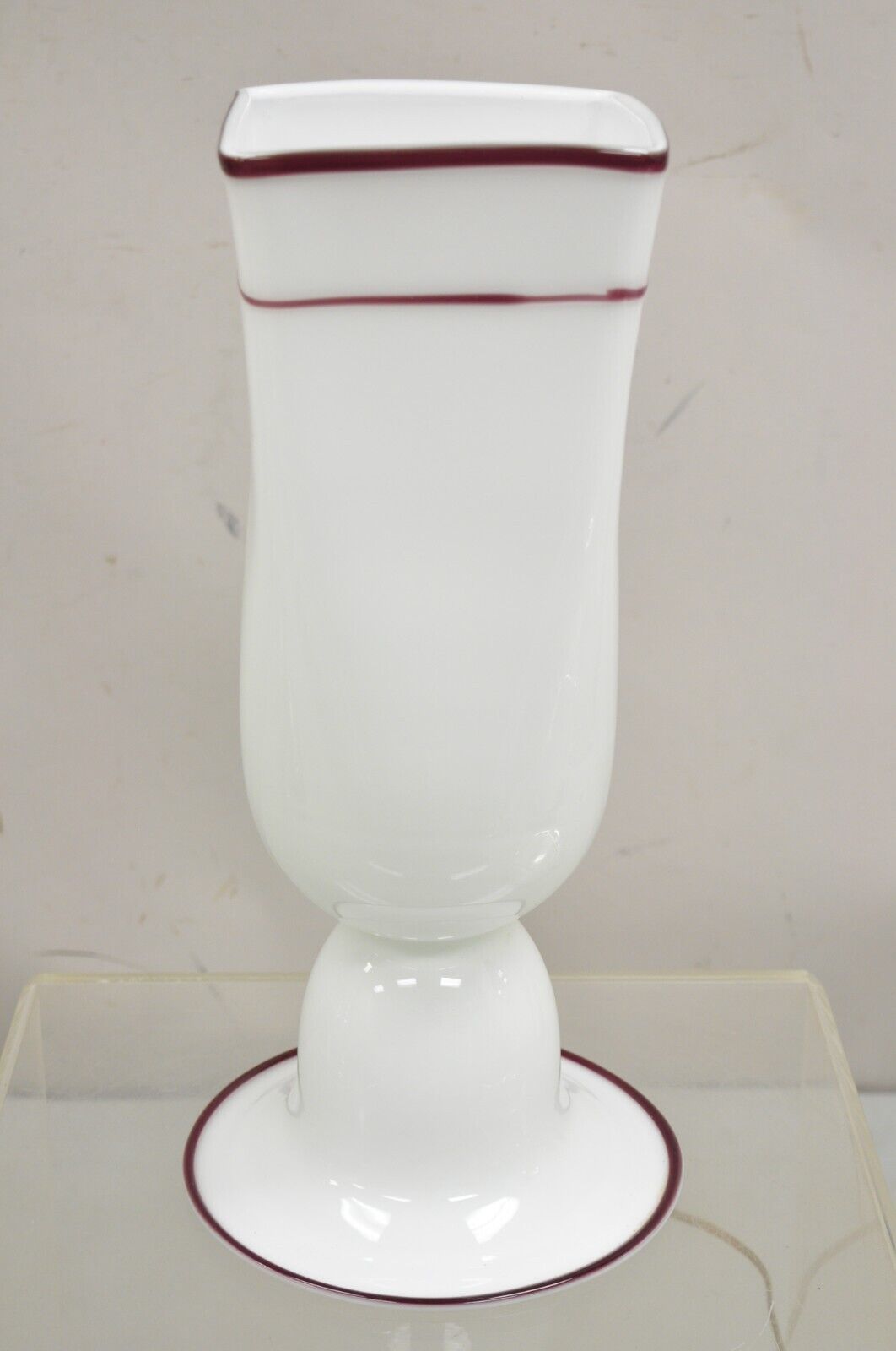 Vintage Murano Art Glass Mid Century Italian Modern White Tulip Table Lamp