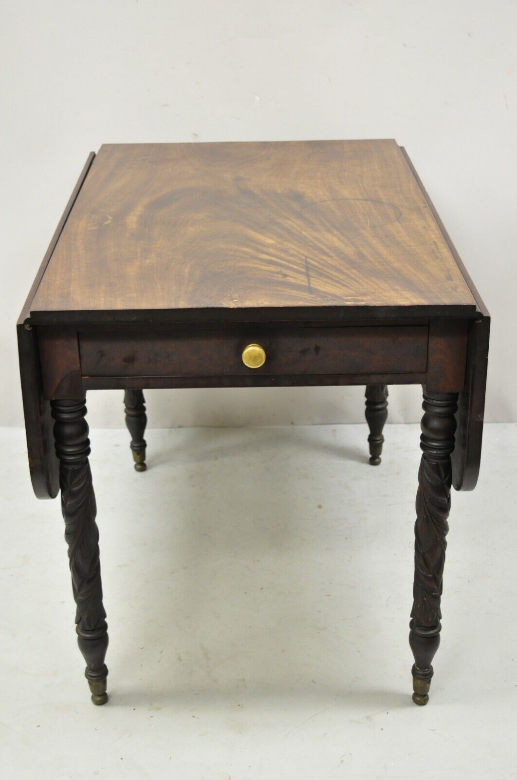 19th Century American Sheraton Mahogany Drawer Drop Leaf Breakfast Dining Table