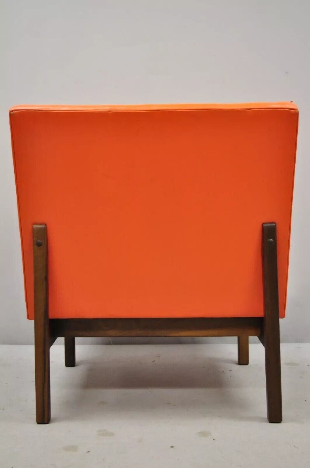 Milo Baughman Thayer Coggin Mid Century Modern Orange Teak & Vinyl Lounge Chair