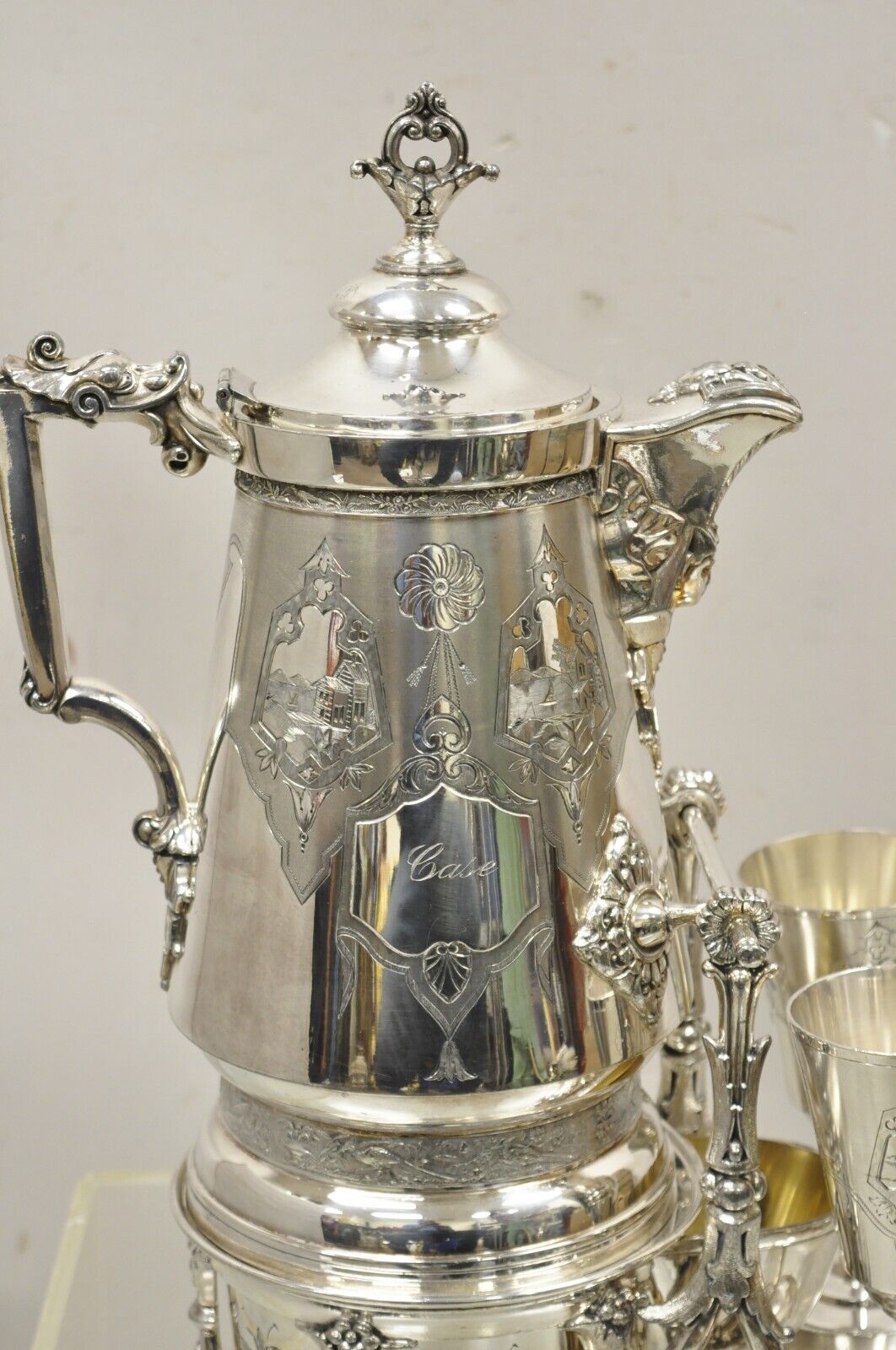 Racine Silver Plated Victorian Tilting Lemonade Water Pitcher on Stand w Goblets