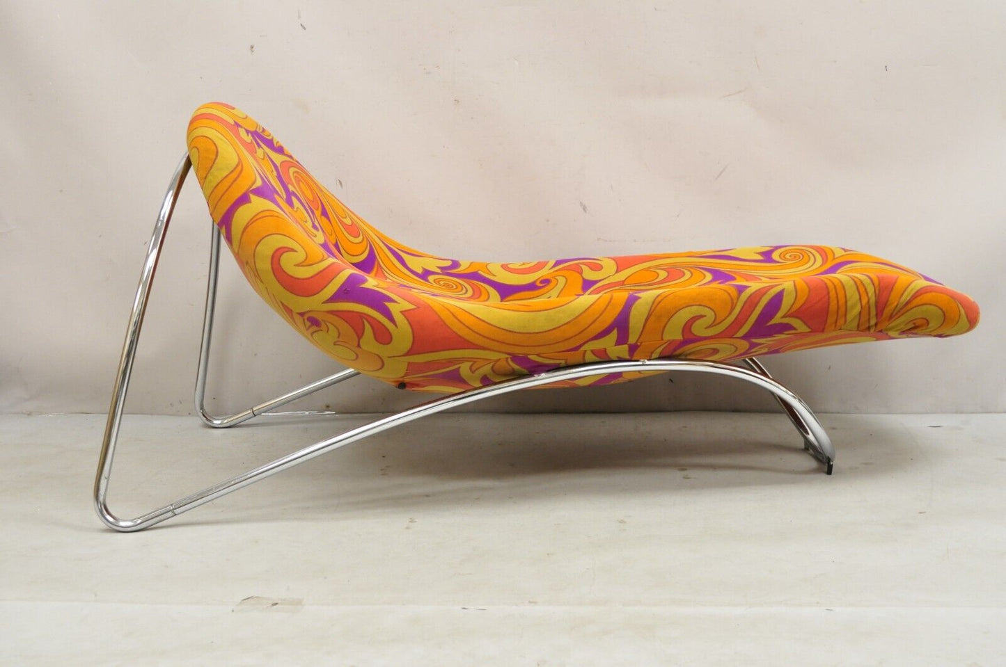 Vintage Mid Century Modern Pierre Paulin Style Groovy Wave Chrome Chaise Lounge