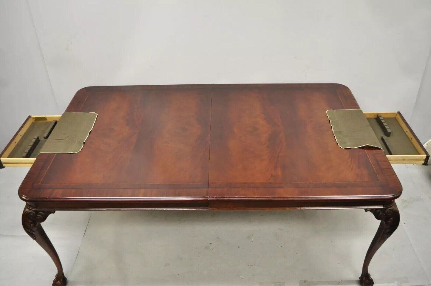 Bernhardt Centennial Georgian Chippendale Mahogany Dining Table with 2 Leaves