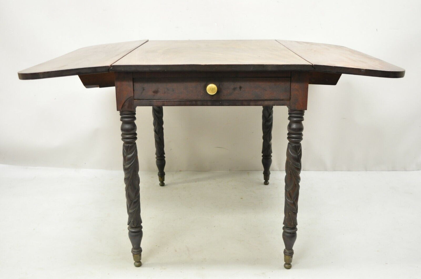 19th Century American Sheraton Mahogany Drawer Drop Leaf Breakfast Dining Table