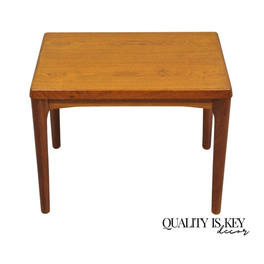 Vejle Stole Møbelfabrik Mid Century Danish Modern Teak Wood Side End Table