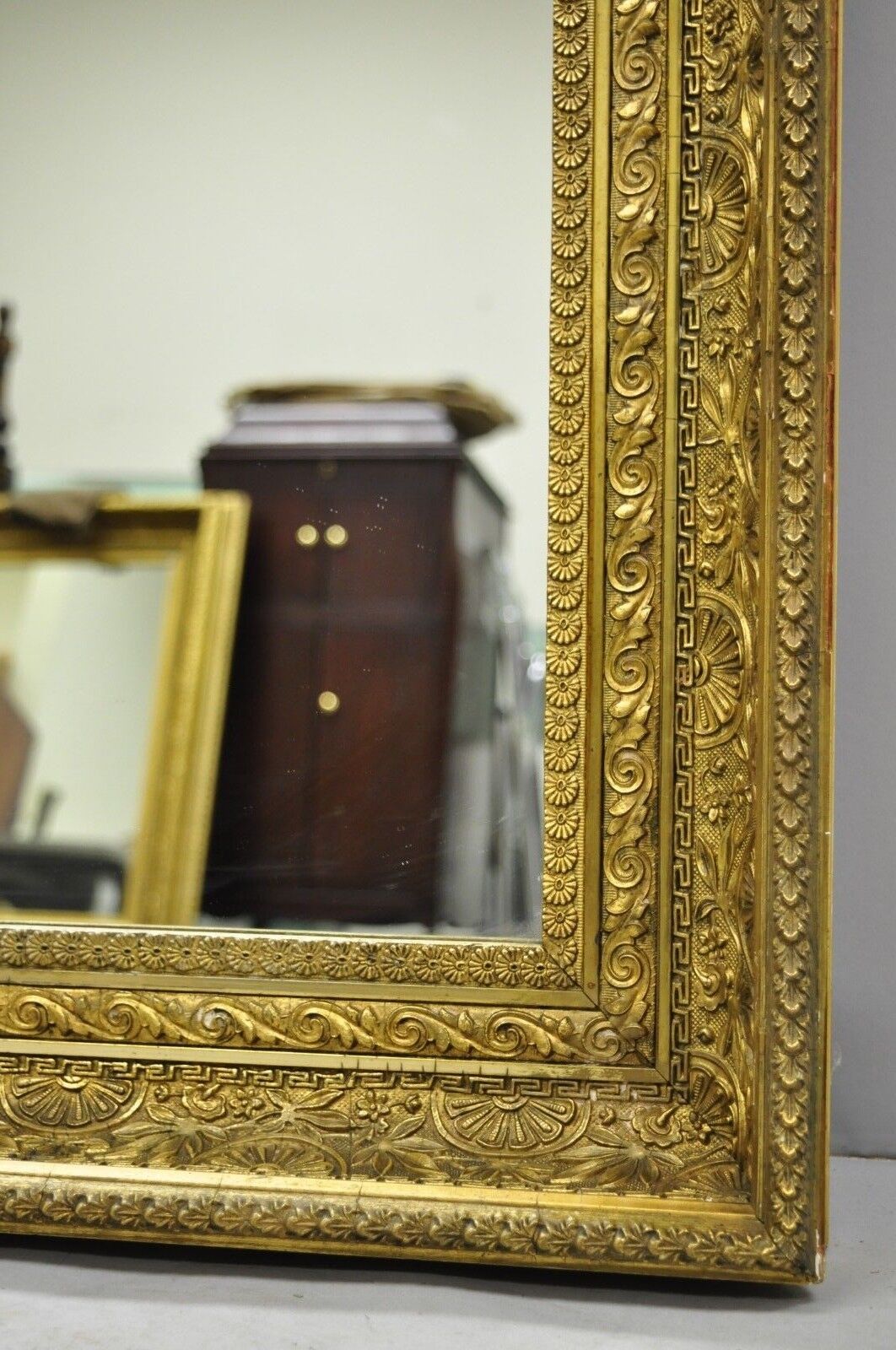 Antique 19th C Victorian Gold Giltwood & Gesso Foliate Design Wall Mirror (A)