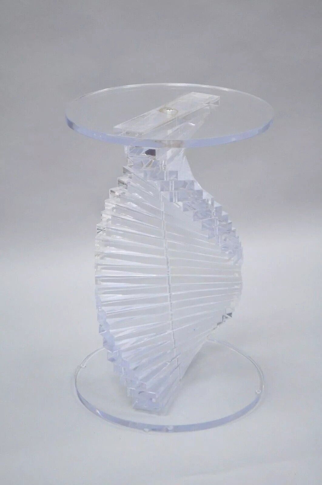 Vintage Mid Century Modern Spiral Stacked Helix Lucite Pedestal Side Table