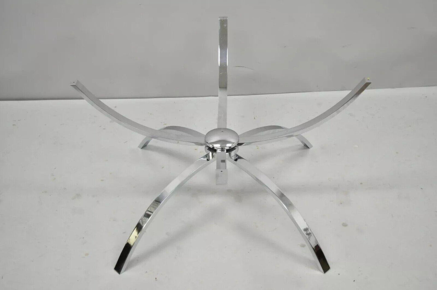 Mid Century Italian Modern Chrome Steel Spider Base Round Glass Top Coffee Table