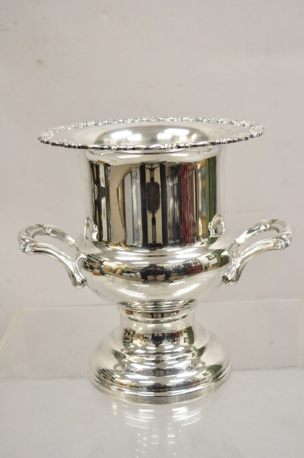 Vintage Oneida Trophy Cup Silver Plated Champagne Chiller Ice Bucket