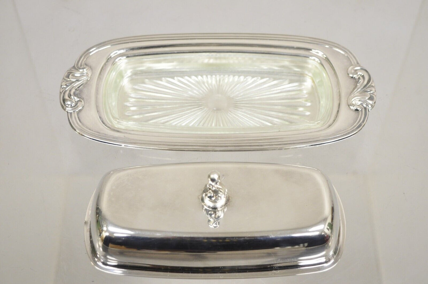 Vintage Oneida Silver Plated Covered Butter Dish With Glass Liner