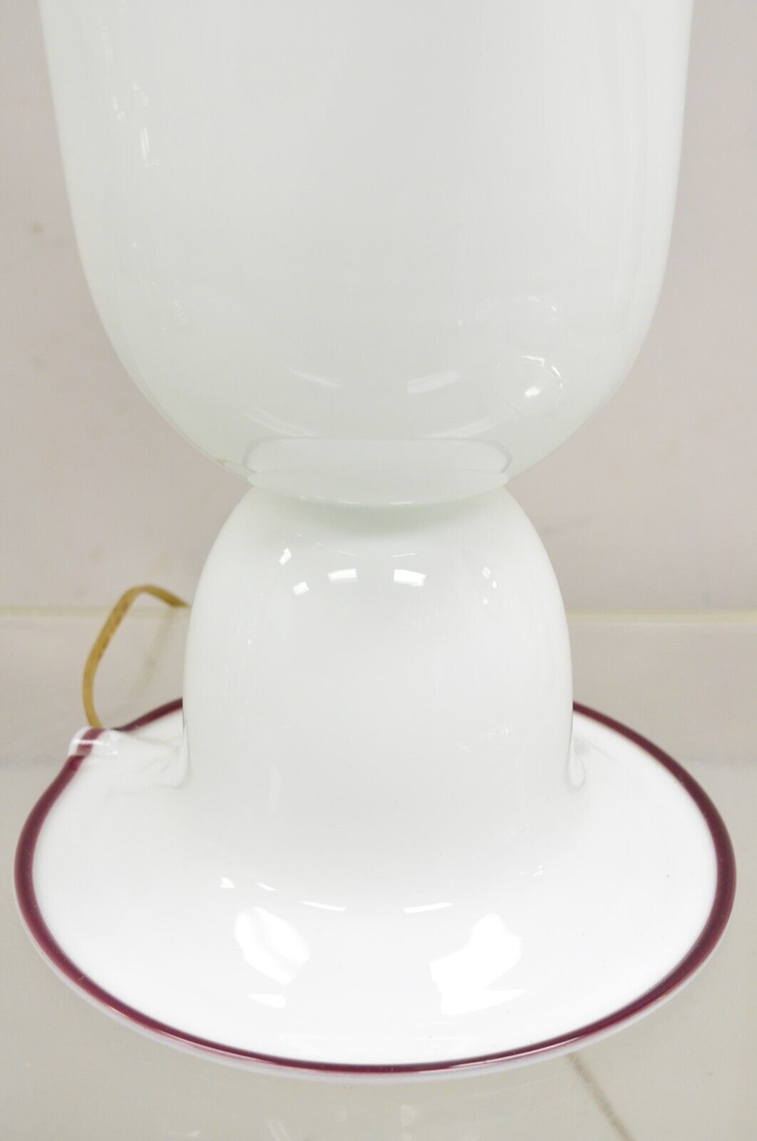 Vintage Murano Art Glass Mid Century Italian Modern White Tulip Table Lamp