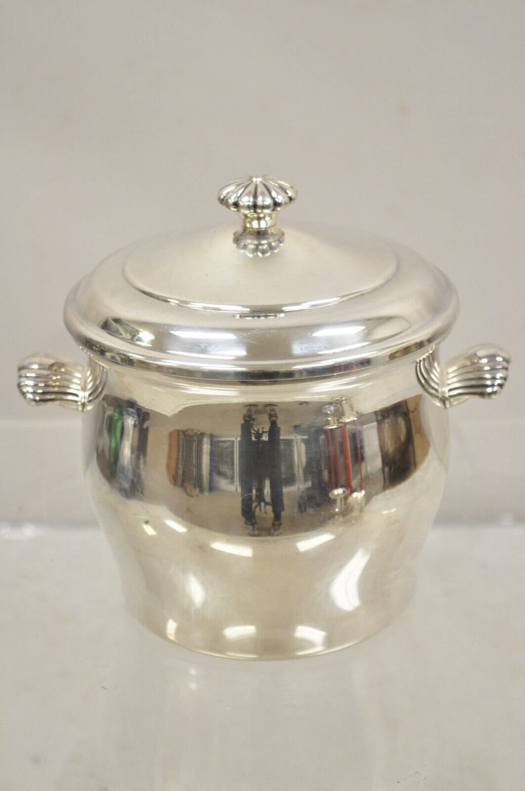 WM Rogers & Son Paul Revere 27 Silver Plated Lidded Ice Bucket with Glass Liner