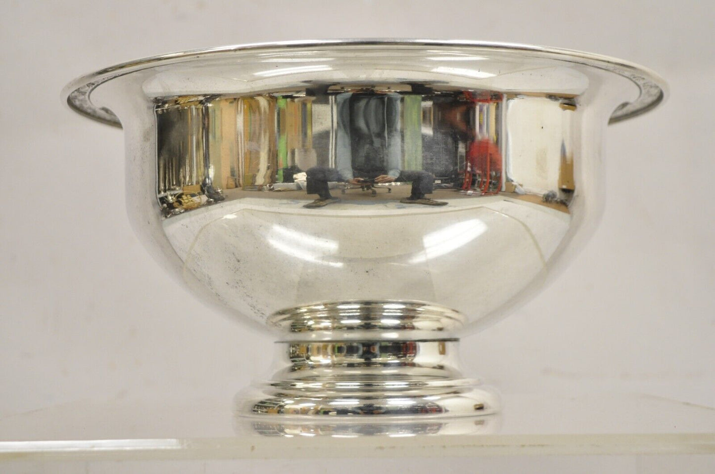 Vintage Oneida USA Modern Silver Plated Pedestal Base Punch Bowl