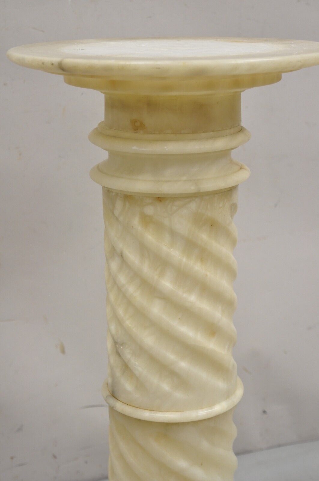 Antique Italian Classical Alabaster Marble Spiral Column 30" Statue Pedestal