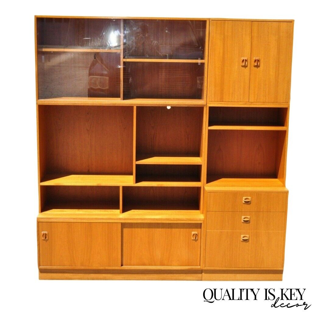 Mid Century Danish Modern Teak Bookcase Wall Unit Credenza Cabinet