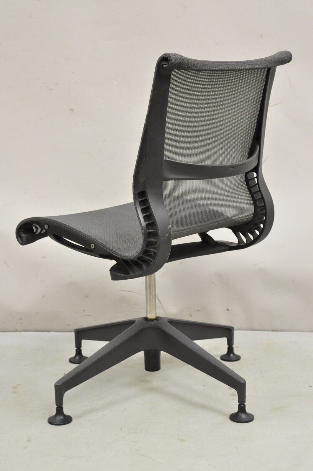 Herman Miller Setu Side Chair Metal Mesh Desk Office Swivel Chair - Single