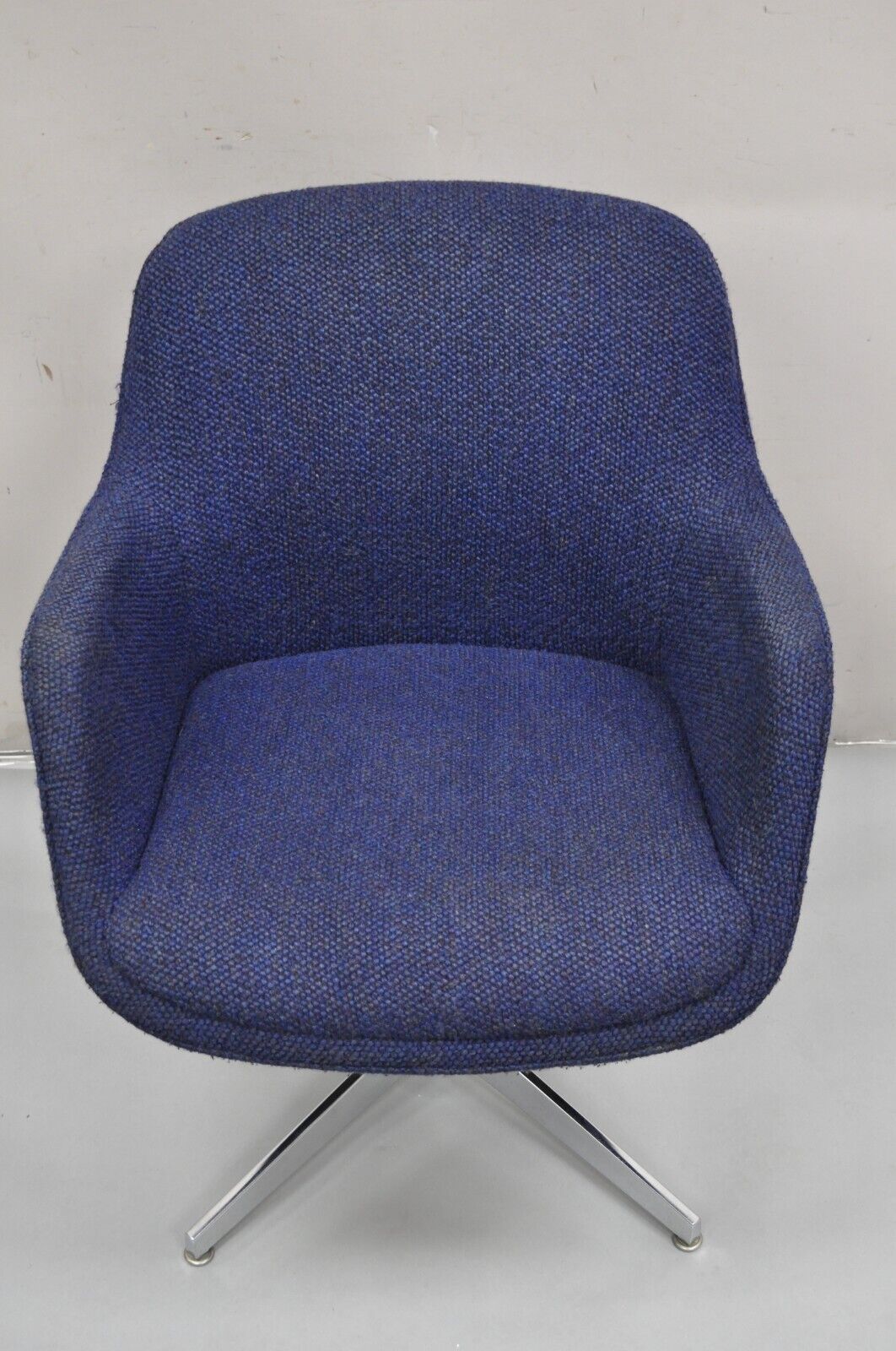 Vintage Mid Century Modern Blue Upholstered Chrome Swivel Base Club Arm Chair