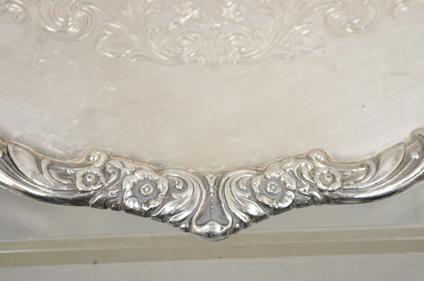 Vintage Heritage 1847 Rogers Bros. 9426 Round Silver Plated Platter Tray