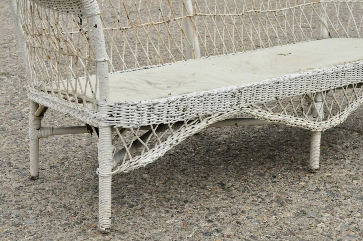 Antique Victorian Wicker Rattan Sunroom Patio Furniture Sofa Couch Furniture