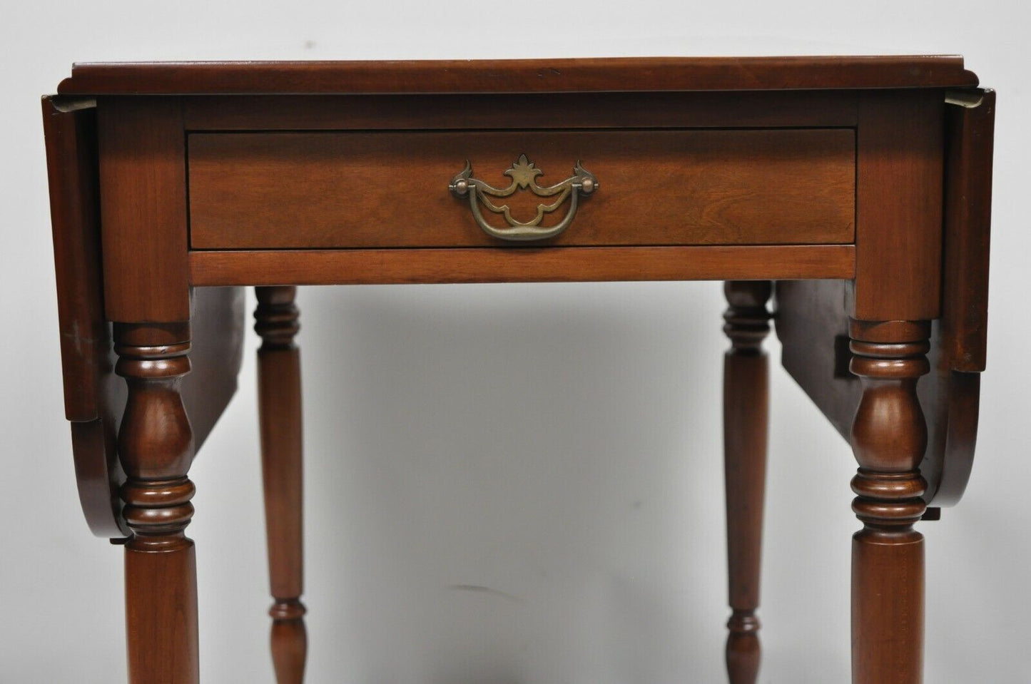 19th Century Antique Cherry Wood American Colonial Drop Leaf Pembroke Table