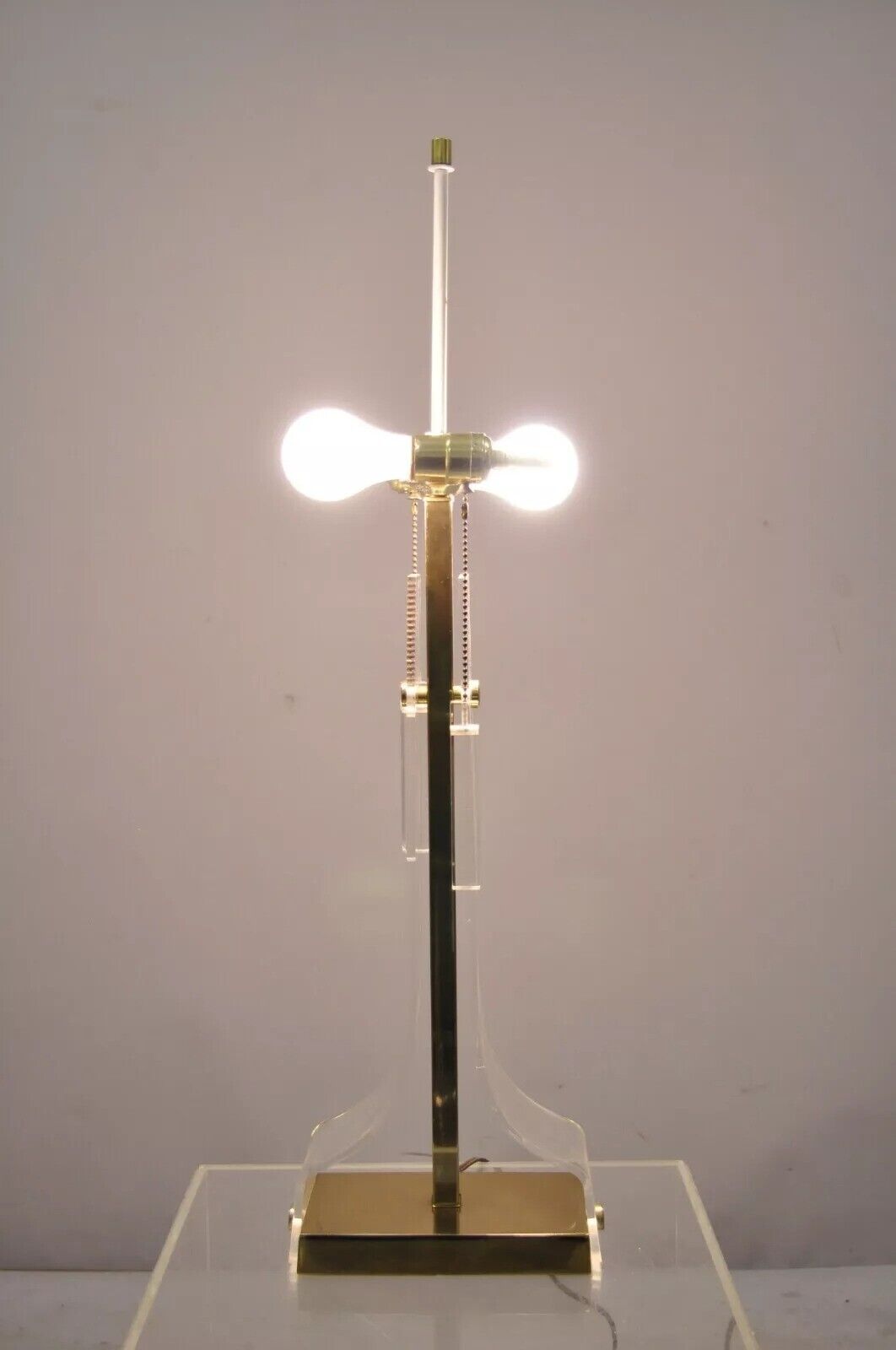 Vintage Laurel Mid Century Modern Sculptural Lucite & Brass Table Lamp