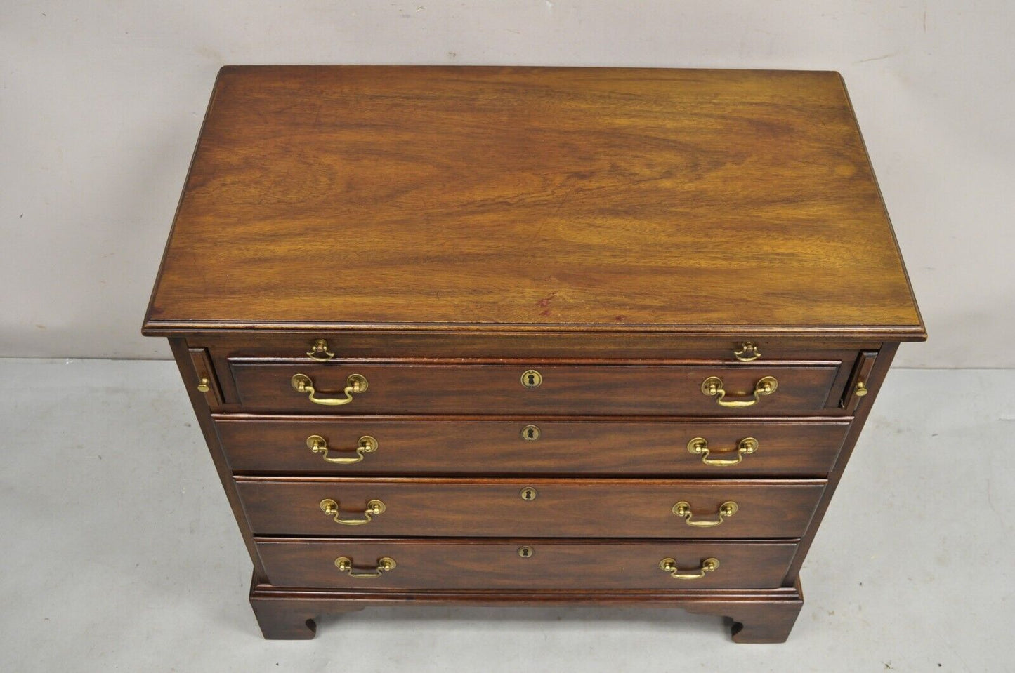 Vintage Henkel Harris Chippendale Style Mahogany 4 Drawer Server Bachelor Chest