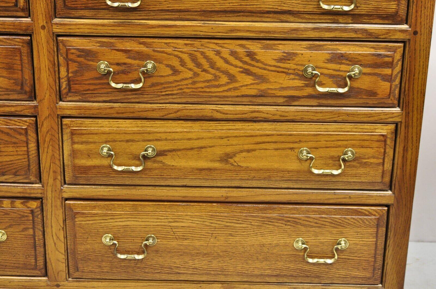 Ethan Allen Canterbury Oak Wood Colonial Style 8 Drawer Dresser Credenza