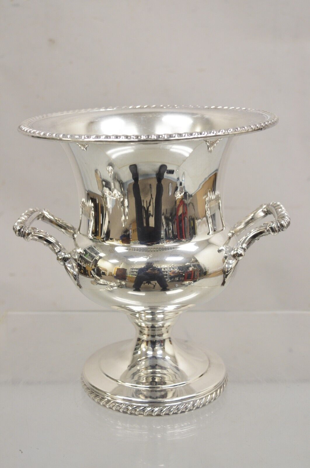 WM Rogers Silver Plated Twin Handle Trophy Cup Champagne Chiller Ice Bucet