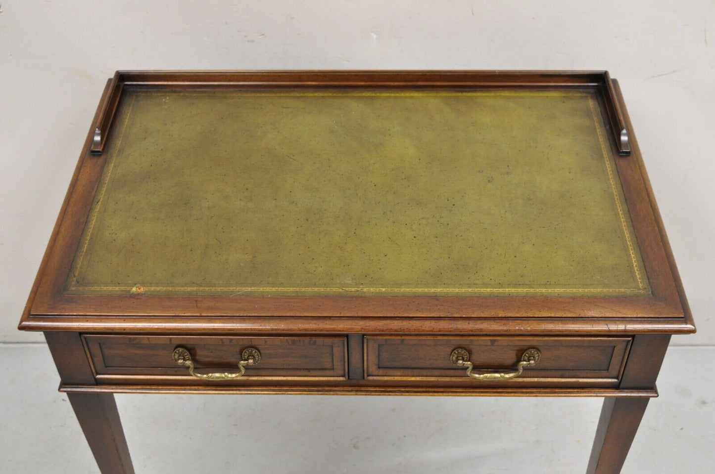 Vintage Hekman Edwardian Style Small Green Leather Top Mahogany Writing Desk