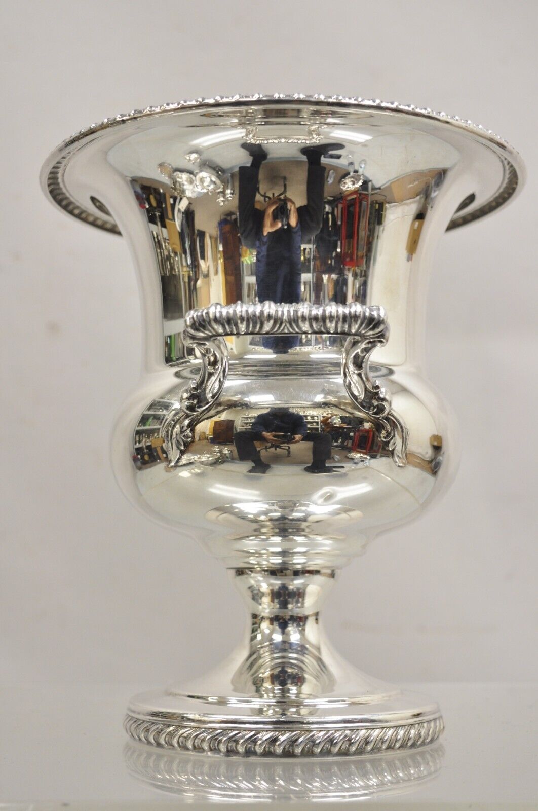 WM Rogers Silver Plated Twin Handle Trophy Cup Champagne Chiller Ice Bucet