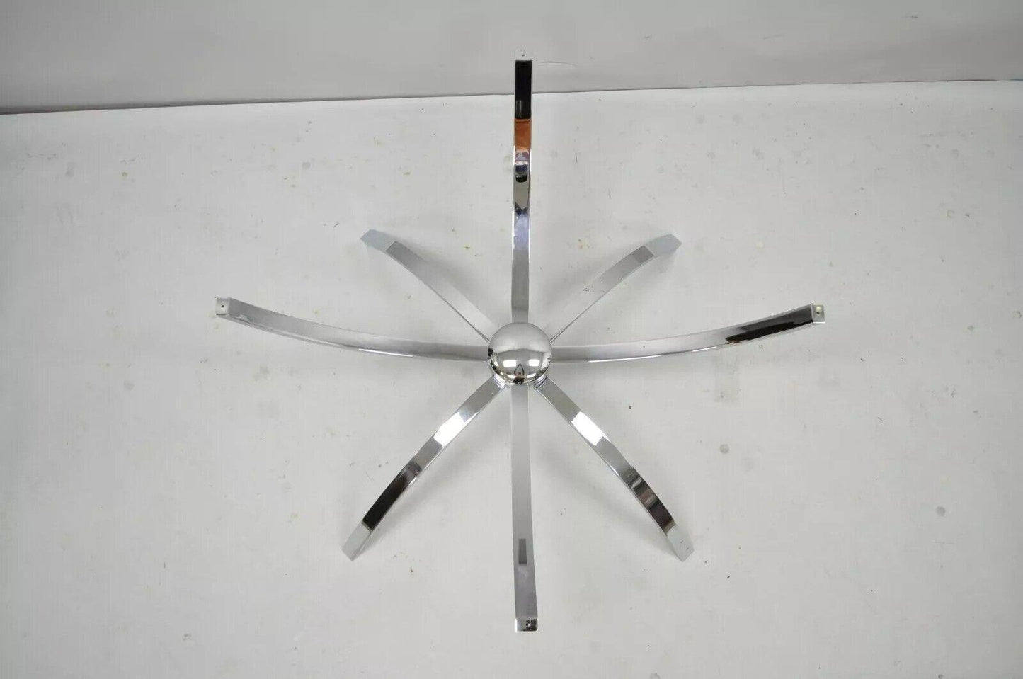 Mid Century Italian Modern Chrome Steel Spider Base Round Glass Top Coffee Table