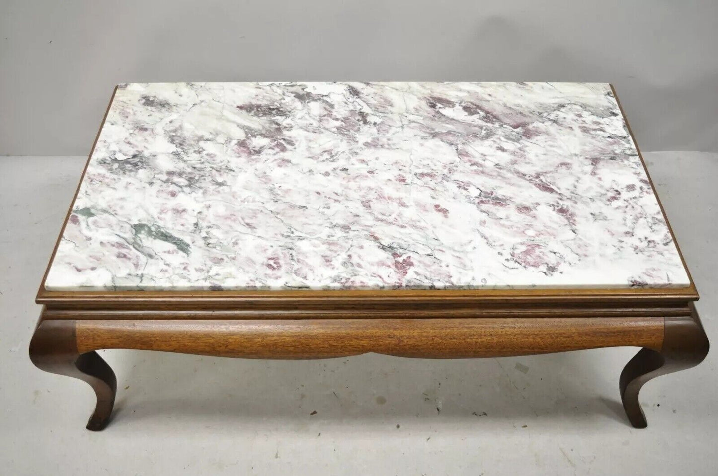 Vintage Hollywood Regency Georgian Mahogany Saber Leg Marble Top Coffee Table