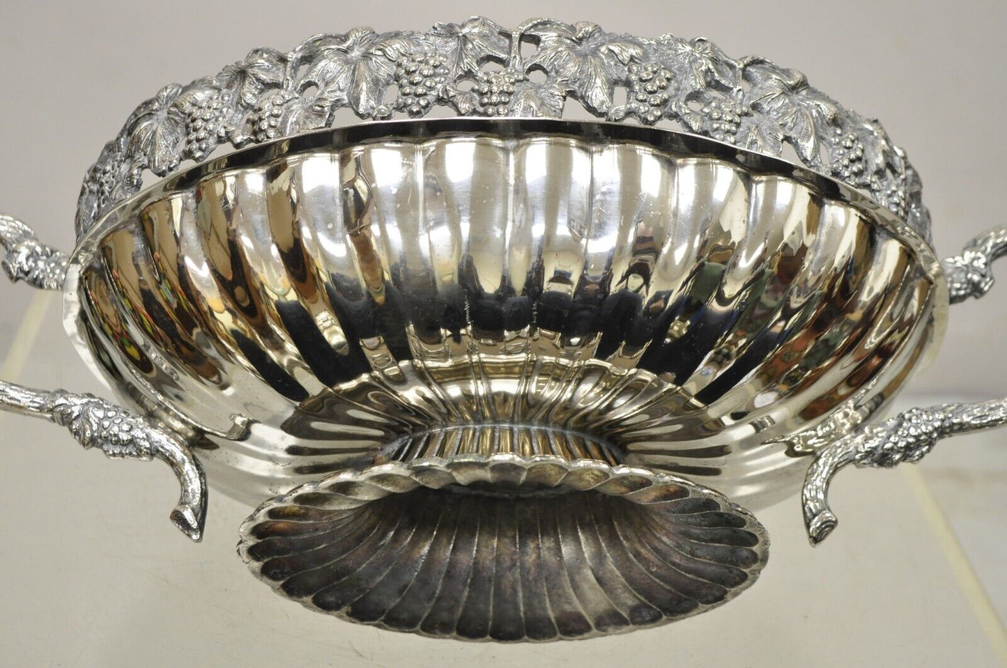 Vintage Victorian Style Grapevine Silver Plated Oval Twin Handle Fruit Bowl