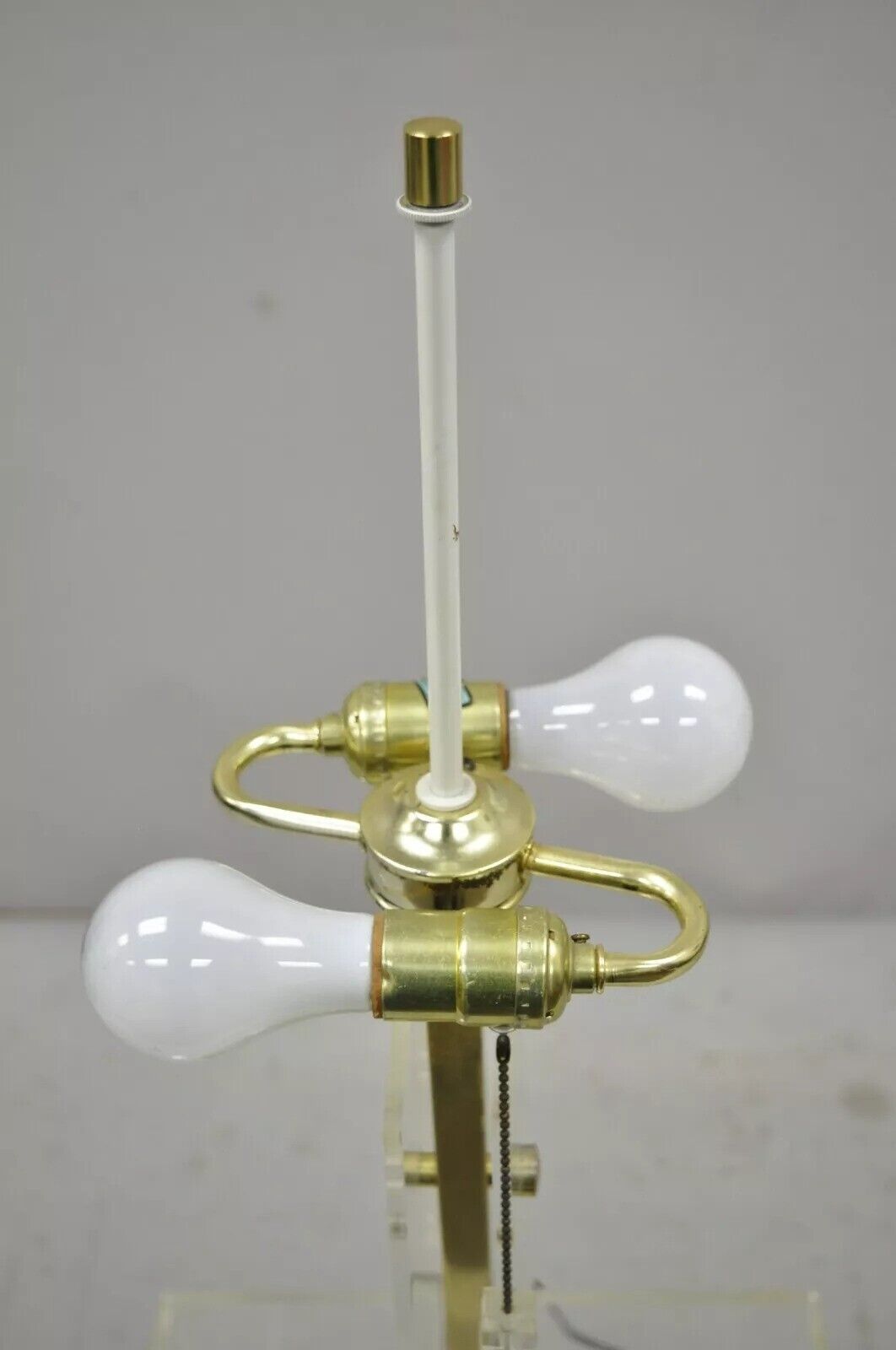 Vintage Laurel Mid Century Modern Sculptural Lucite & Brass Table Lamp