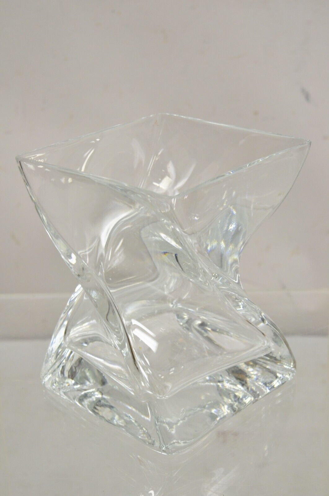 Konart Turkish Modern Abstract Twisted Glass Crystal Vase Centerpiece  (A)