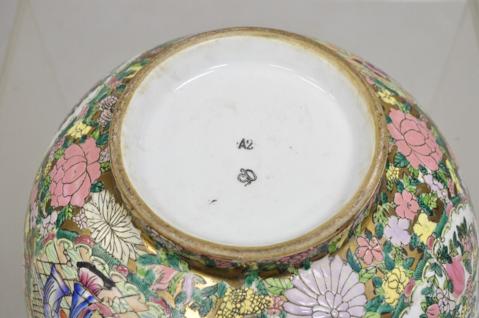 Vintage Rose Medallion Chinese Export Porcelain 12" Figural Painted Bowl