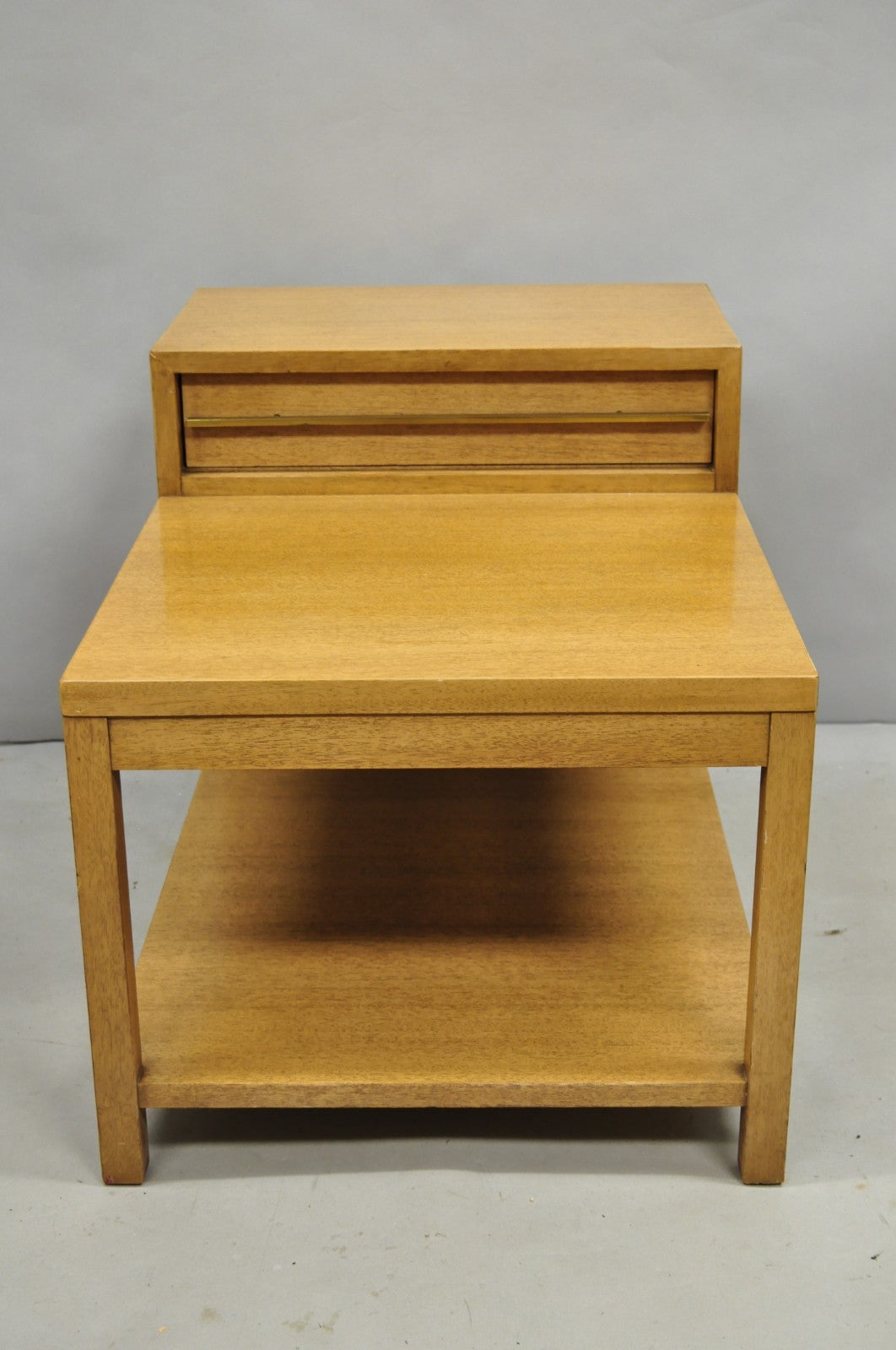 American of Martinsville Blonde Mahogany Mid Century Modern Step Up End Table
