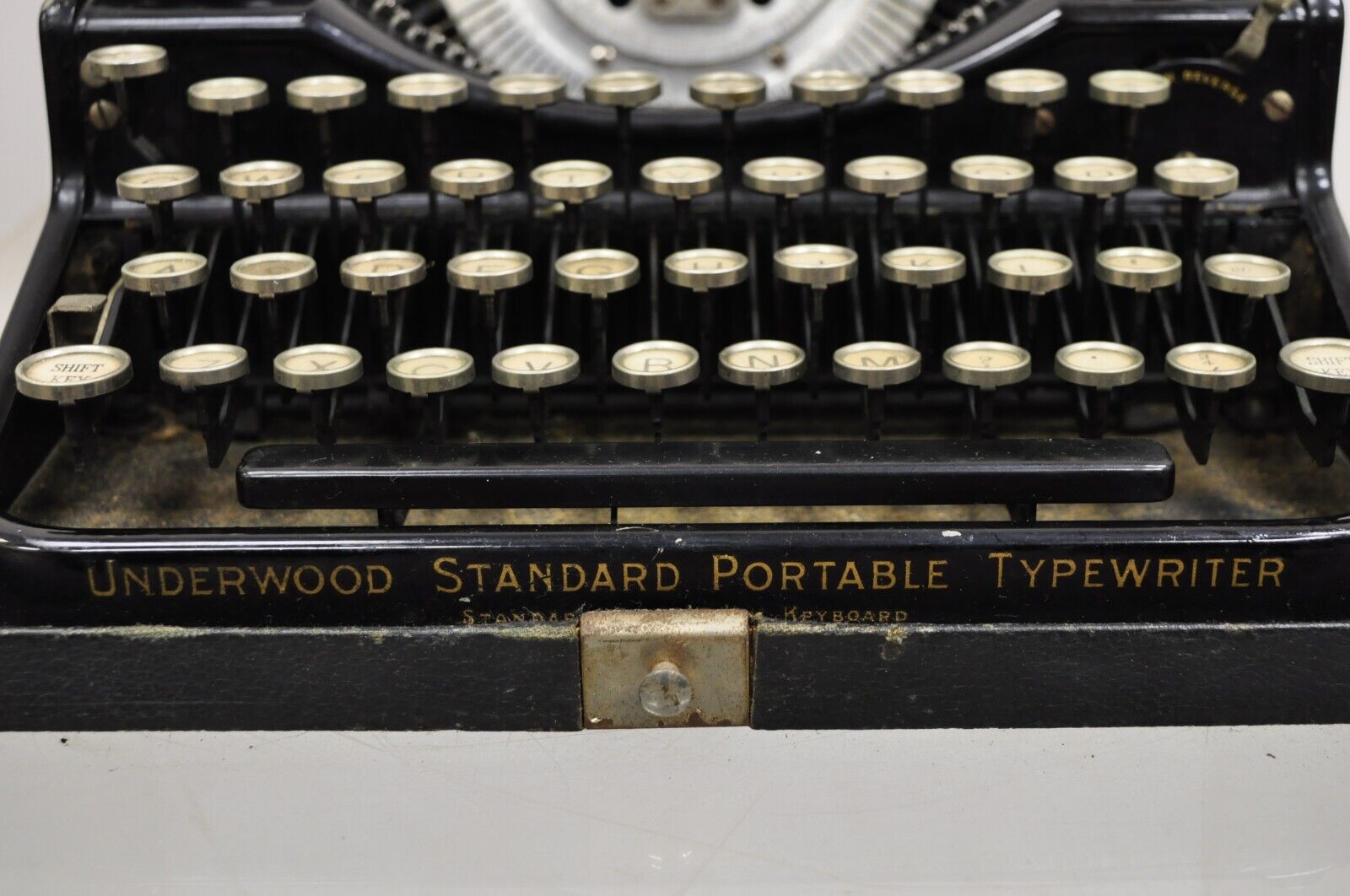 Vintage Underwood Universal Four Bank Portable Manual Typewriter w/ Original Box